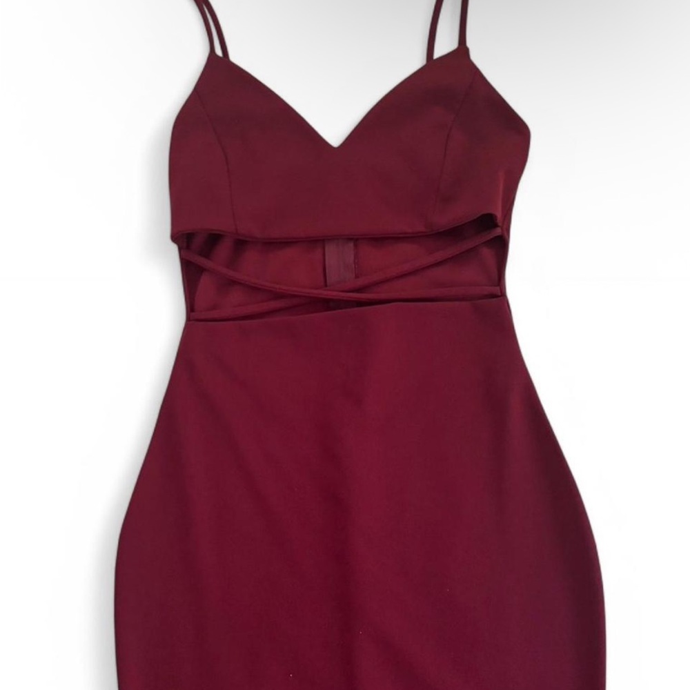 Elegant Burgundy Spaghetti Strap Dress